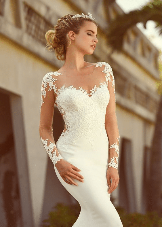 Sleeved Dress In Lacy Design
