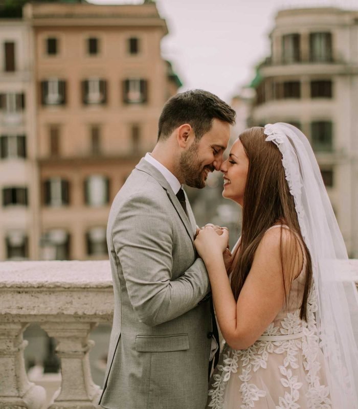 wedding-couple-in-rome-italy-2022-04-19-17-02-24-utc.jpg